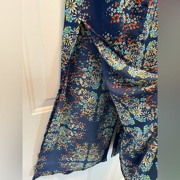 Socialite Blue Multi Floral Print High Slit Maxi Skirt size Small - Picture 8 of 10